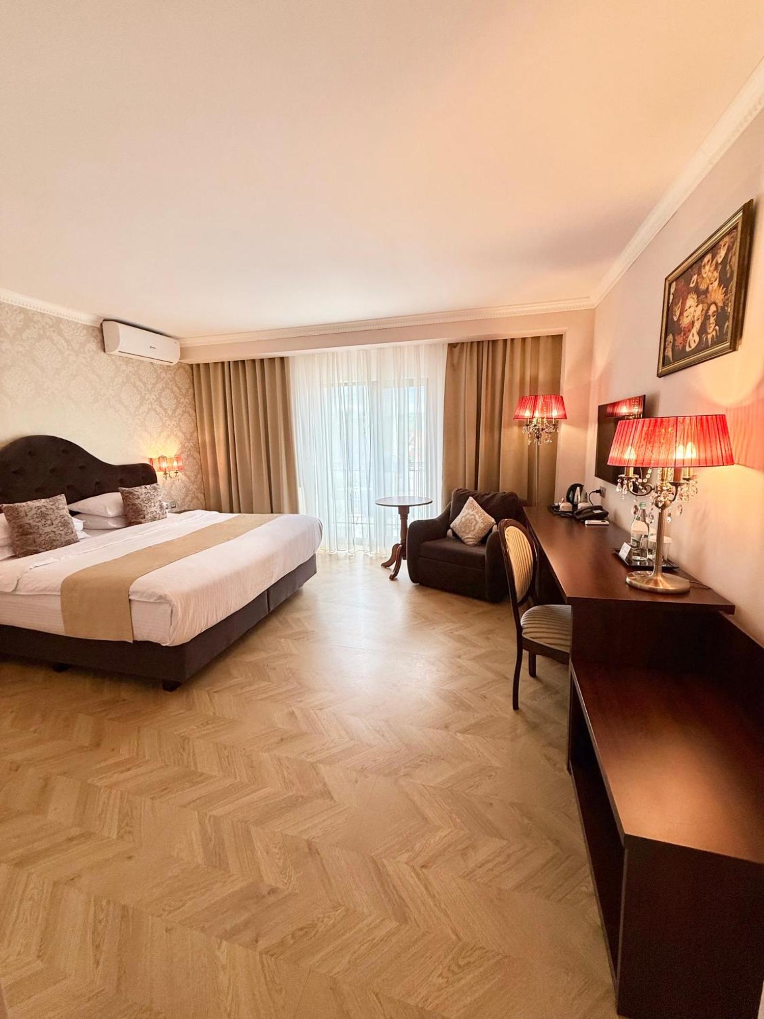 Hotel Krystal Boutique Mansion Hunedoara Exterior foto
